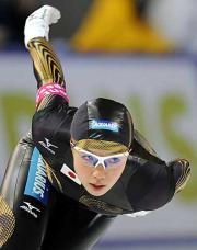 女子500メートル 3位に入った小平(共同)