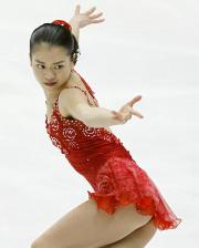 女子で２位に入った鈴木明子のフリー（共同）