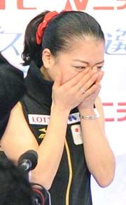 フリー演技で高得点をマークした鈴木はうれし泣き（撮影・たえ見朱実）